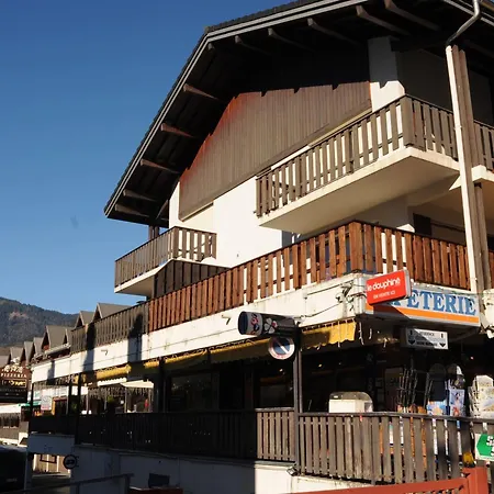 Renove Au Centre Du Village Avec Balcon Et Acces Skibus - Fr-1-624-145
